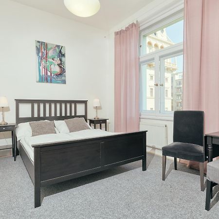 Hostel Mikolase Alse Прага Экстерьер фото