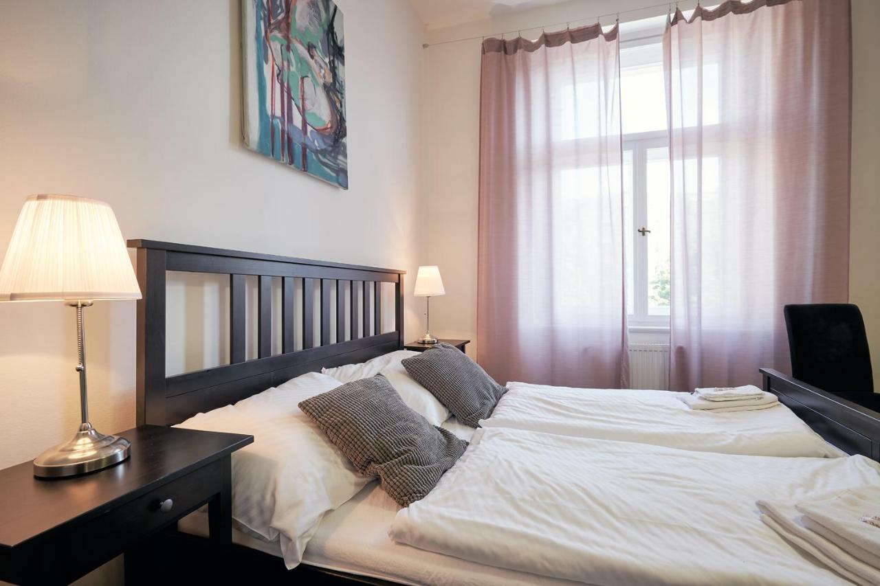 Hostel Mikolase Alse Прага Экстерьер фото