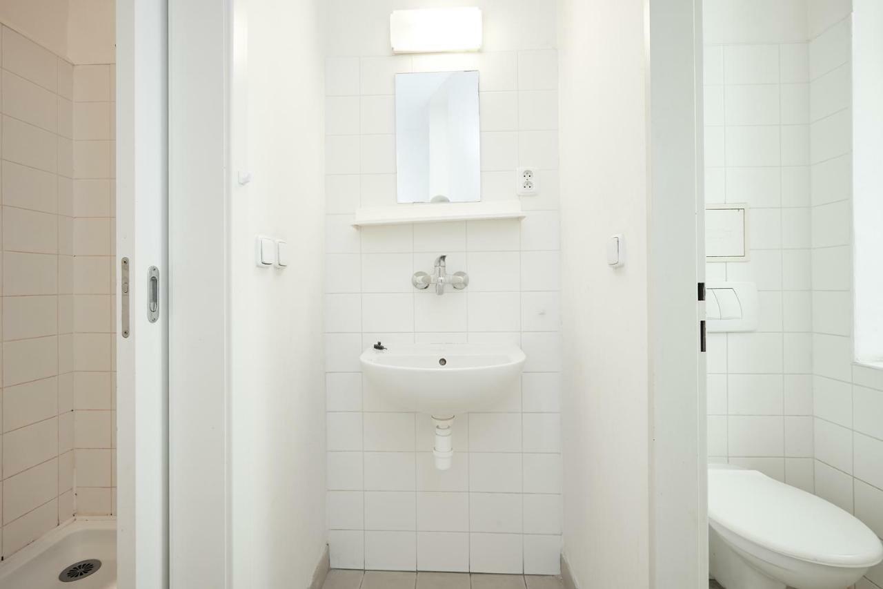 Hostel Mikolase Alse Прага Экстерьер фото