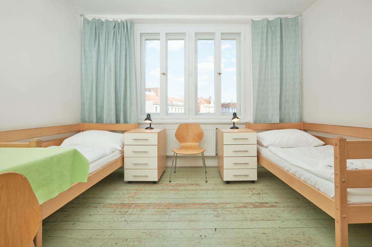 Hostel Mikolase Alse Прага Экстерьер фото