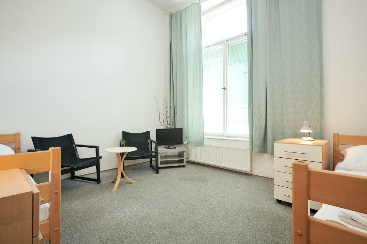 Hostel Mikolase Alse Прага Экстерьер фото