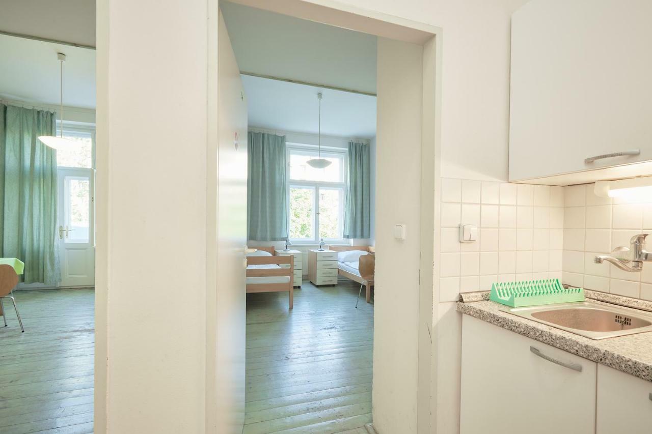 Hostel Mikolase Alse Прага Экстерьер фото